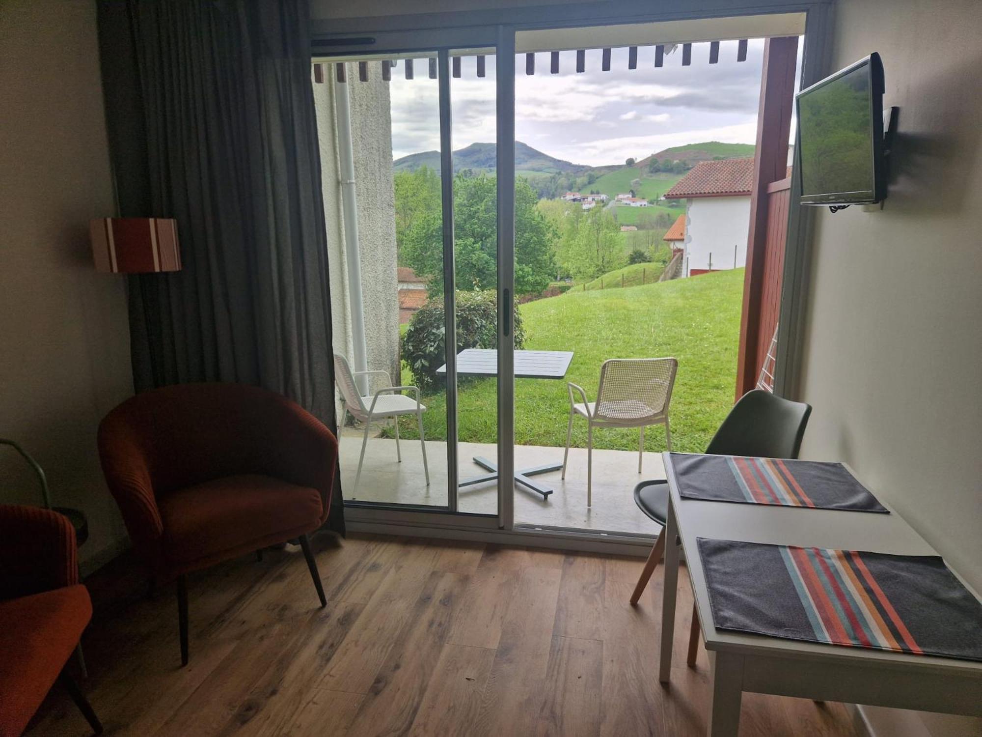 Banca Piscine Vue Montagnes Apartment Souraide Exterior photo